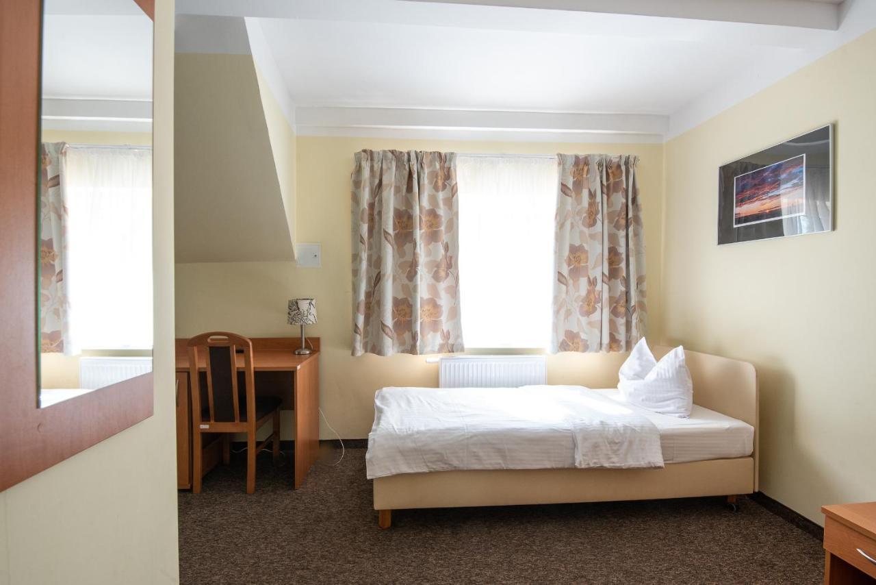 Nad Brzegiem Baltyku Hotel ซาร์บินโนโว ภายนอก รูปภาพ